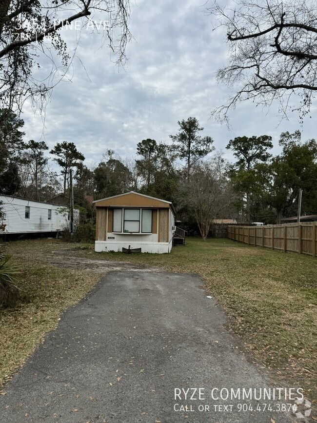 Building Photo - 3451 Pine Ave