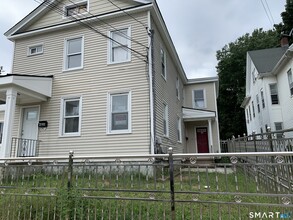 Building Photo - 424 Dixwell Ave