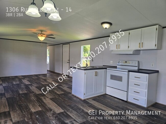Building Photo - 1306 Russell Dr