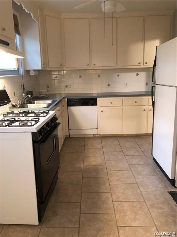 Foto del edificio - 3522 N Wareingwood Dr