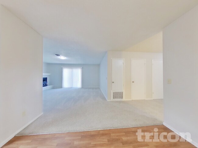 Foto del edificio - 619 E 24th St