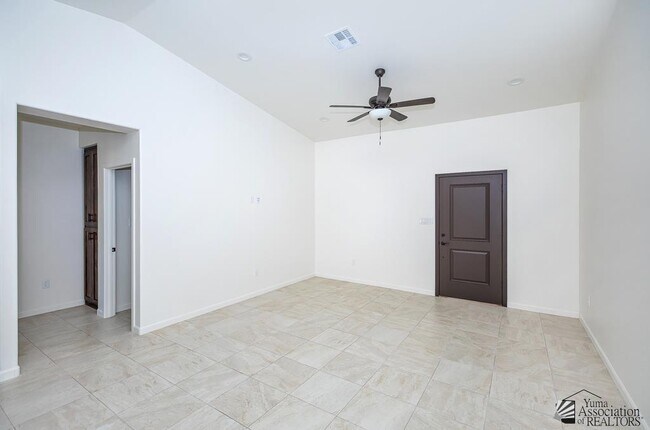 Foto del edificio - 12596 E 51st Ln