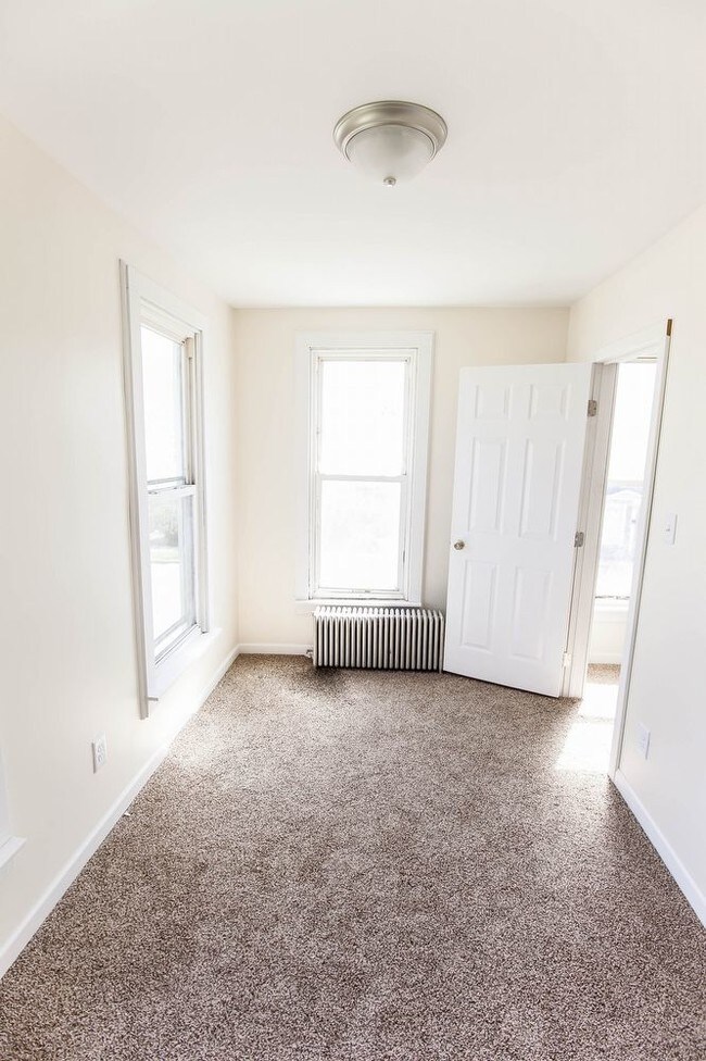 Foto del edificio - 431 E Bald Eagle St