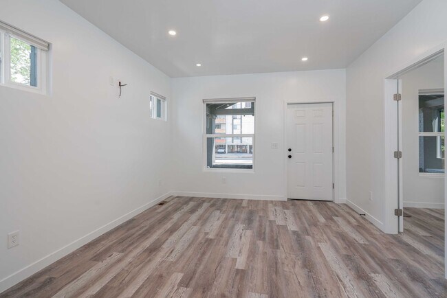 Building Photo - Arvada Four Bedroom