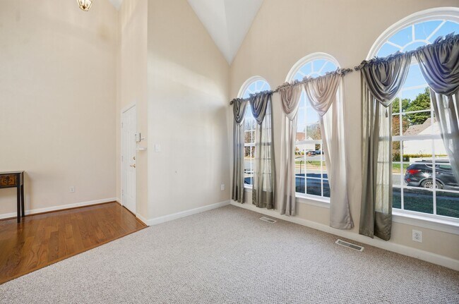 Building Photo - Quailshire Estates 4 Bed, 2.5 Bath Home in Chesapeake, VA