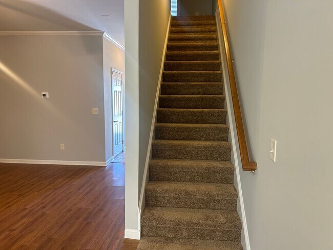 Foto del edificio - 3 Bedroom Townhome off River Watch Pkwy