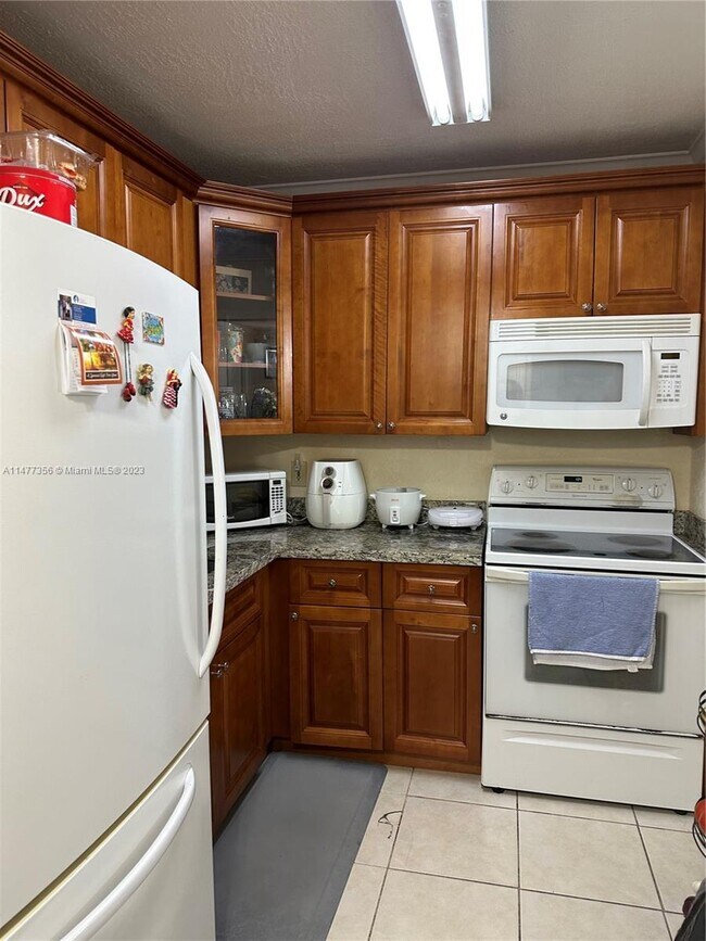 Foto del edificio - 13920 Lake Placid Ct