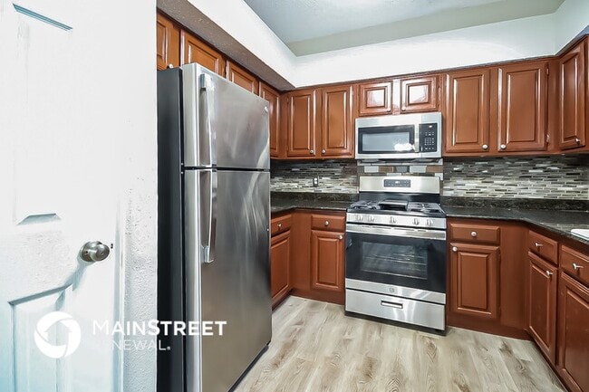 Building Photo - 2627 S Brompton Dr