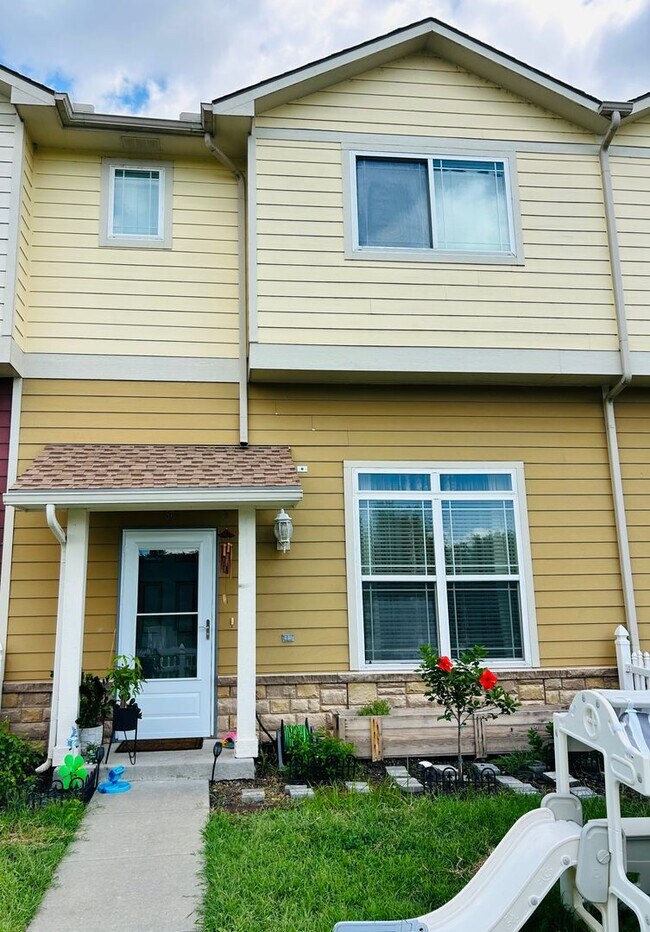 Foto del edificio - Beautifully Updated, Close to Fort Riley!