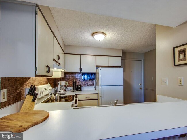 Building Photo - 36011 Condo Dr