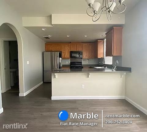 Foto del edificio - 3 br, 2.5 bath Townhome - 12400 Fair Oaks ...