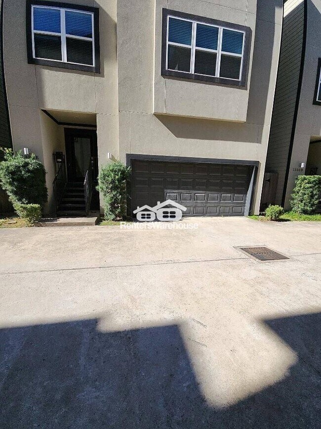 Foto del edificio - 1333 W 22nd St