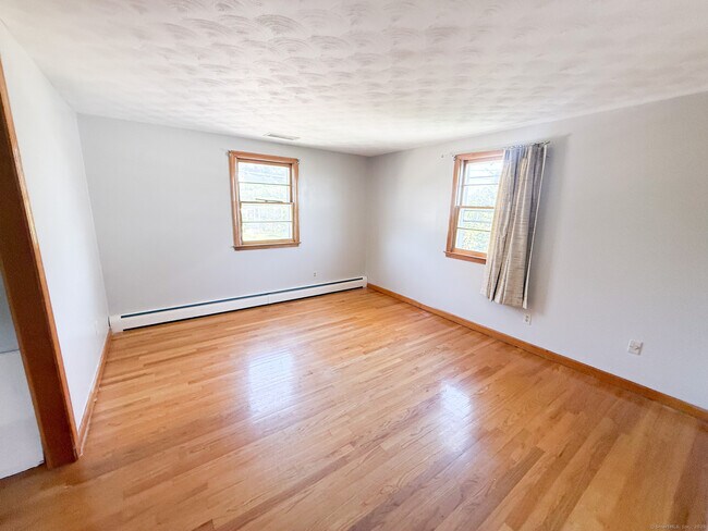 Foto del edificio - 541 Burritt St
