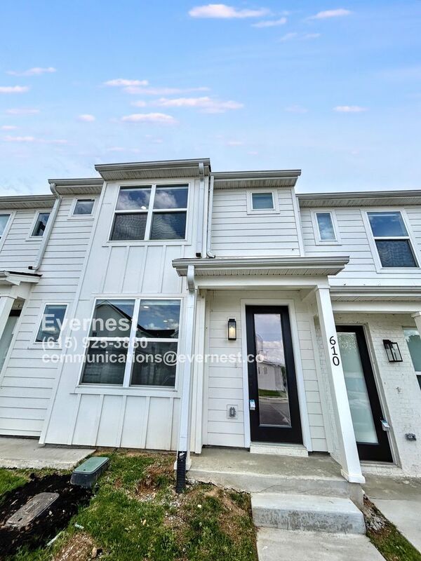 Foto principal - 610 Mason Ward Pl