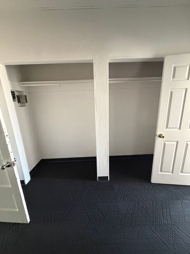 Building Photo - Price Main Street Triplex