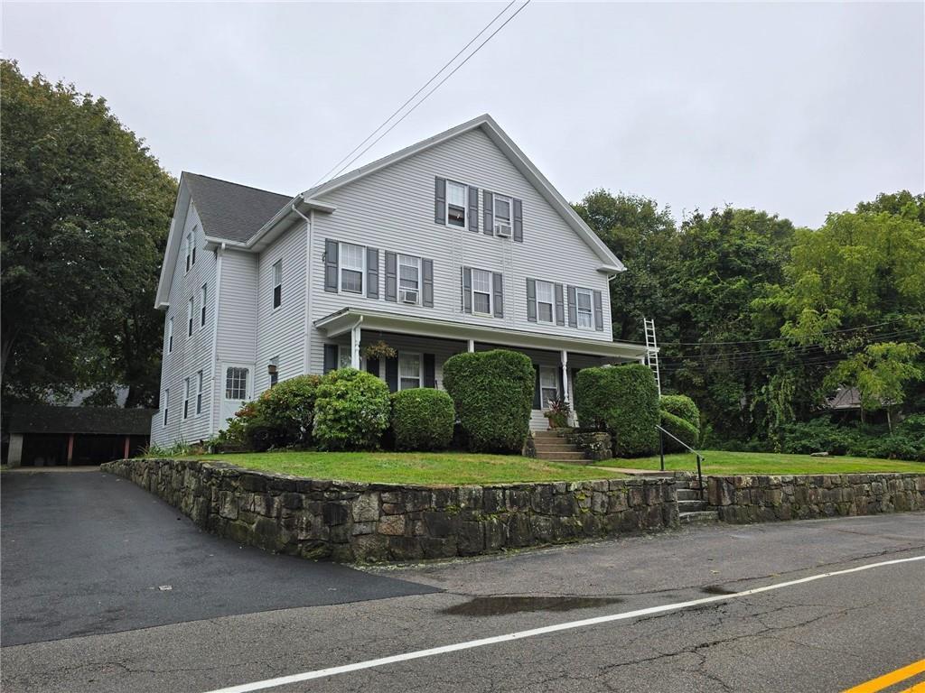Primary Photo - 186 Beach St