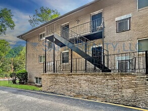 Building Photo - 3300 College St