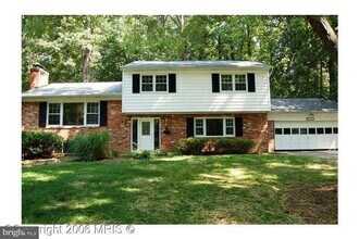 Building Photo - 9104 Hamilton Dr