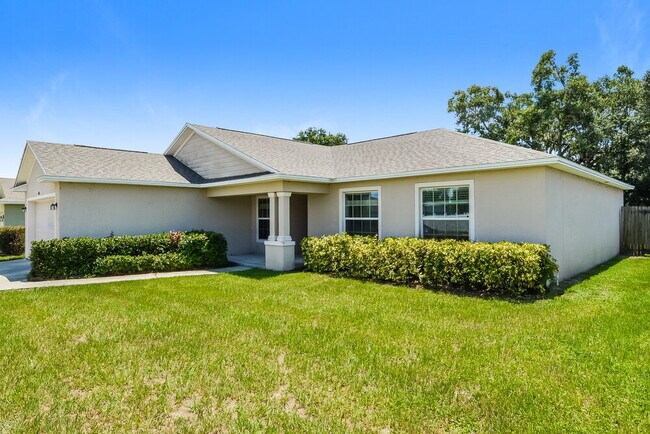 Building Photo - 2146 Mirasol Dr
