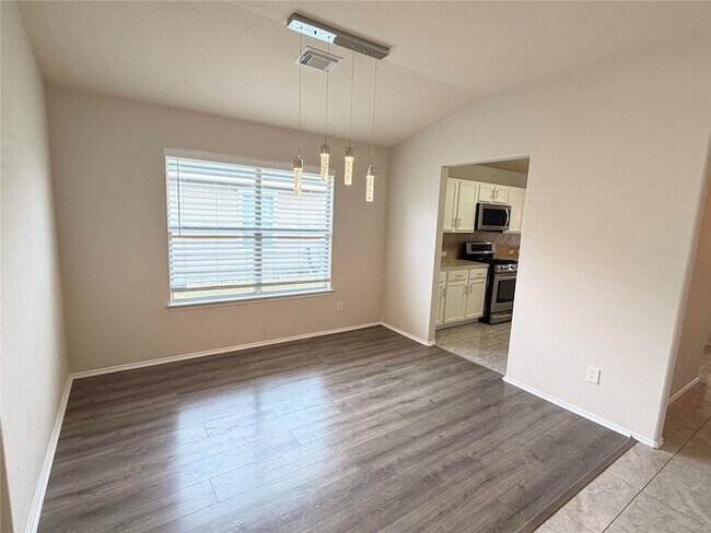 Foto del edificio - 631 Kiley Dr