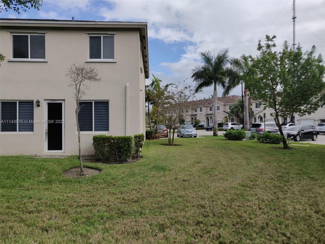 21476 NW 14th Ct, Miami Gardens, FL 33169 Townhome Rentals in Miami Gardens FL