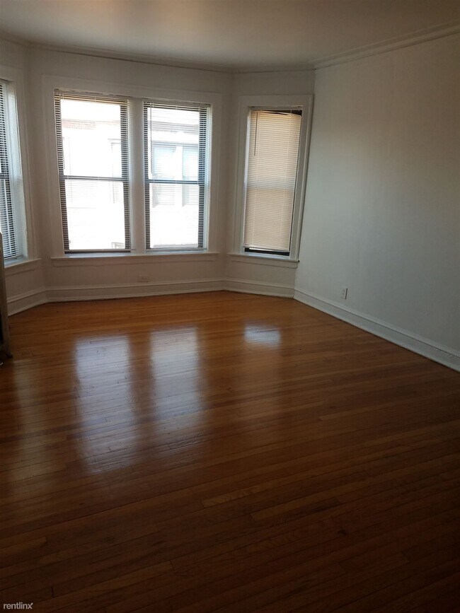 Foto del edificio - 2 br, 1 bath Apartment - 6873 S Crandon Ave