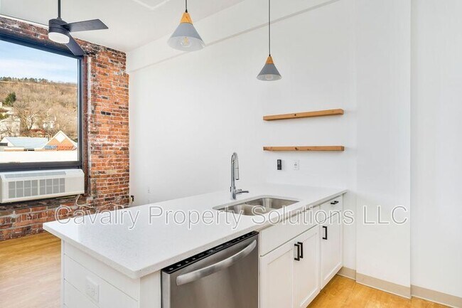 Foto del edificio - 1831 W Michigan St