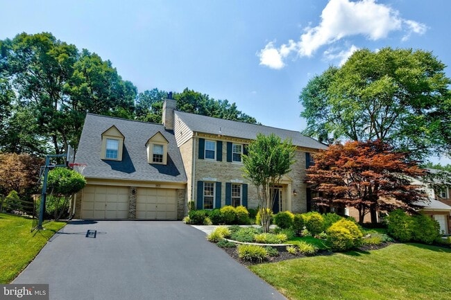 Building Photo - 11132 Willowbrook Dr