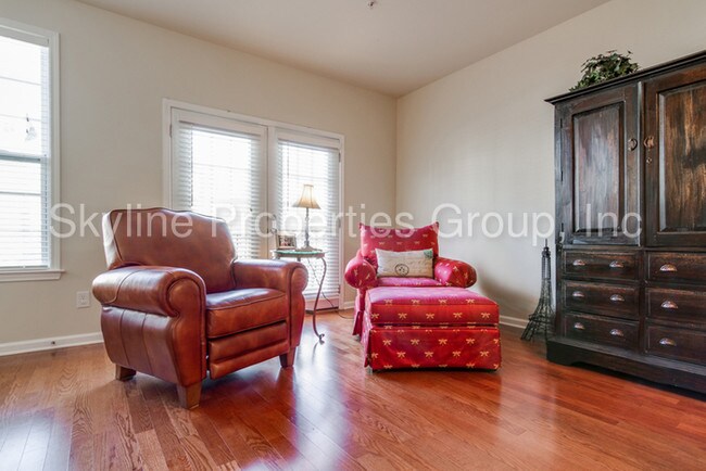 Building Photo - 6187 Indian Wood Cir SE