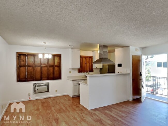 Building Photo - 5515 Spinnaker Dr