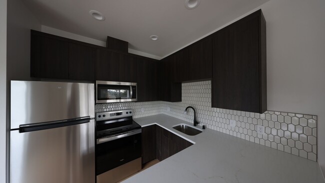 Foto del edificio - 3 Bed 2 Bath - A/C Mini-split - Fabulous F...