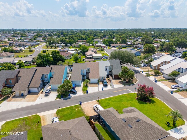 Building Photo - 1365 Capri Dr