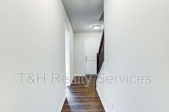 Building Photo - 317 Steeples Blvd