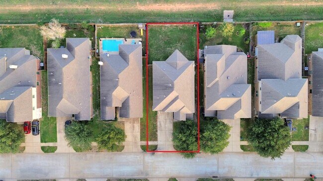 Building Photo - 11022 Hayden Falls Dr