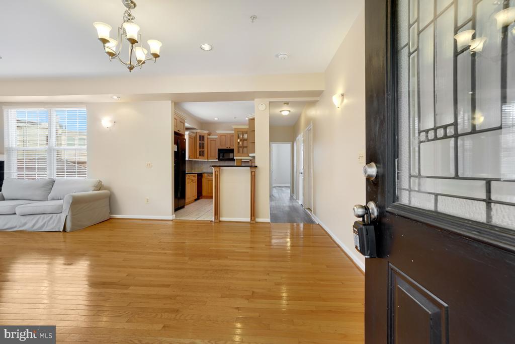 Primary Photo - 757 Park Rd NW