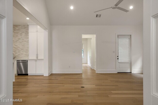 Foto del edificio - 102 Drifting Sands Ln