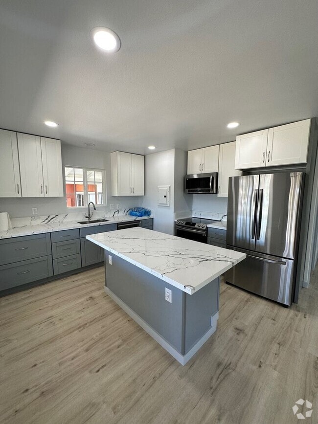 Building Photo - 5080 Hanawai St