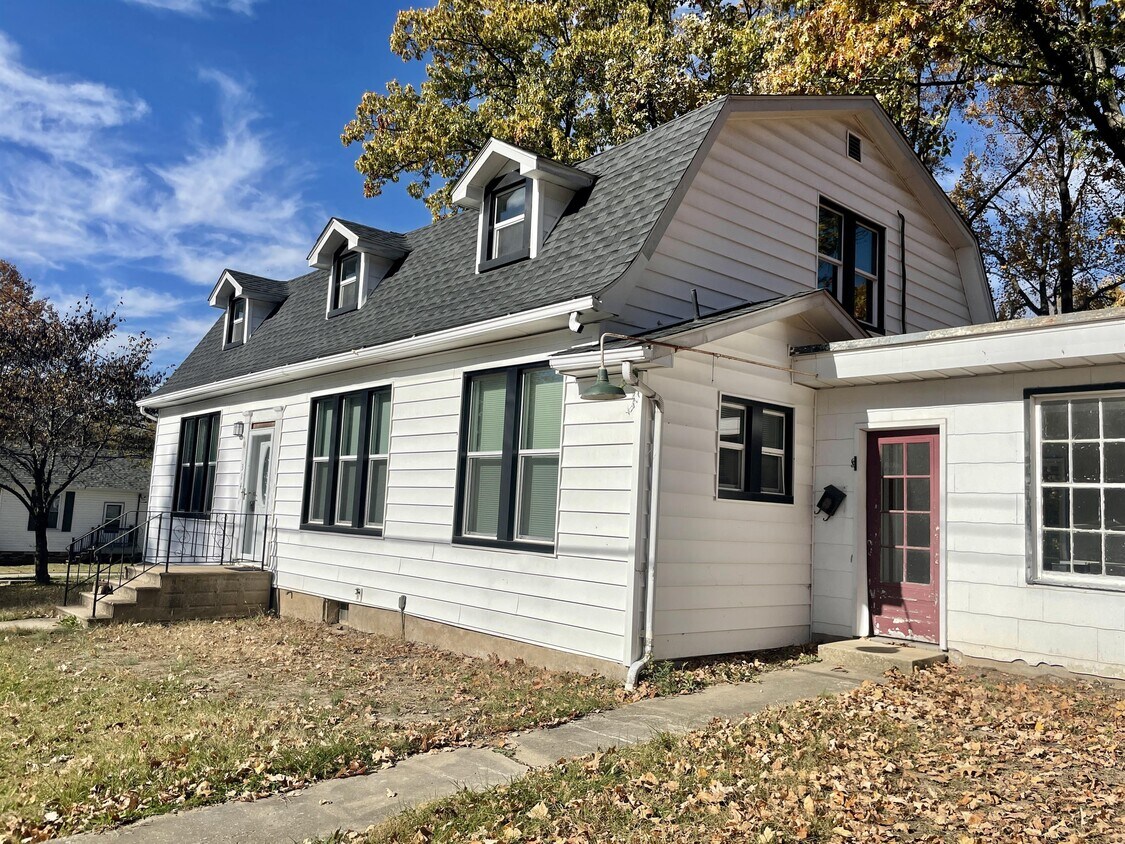 314 E Market St, Troy, IL 62294 House Rental in Troy, IL