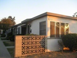 Building Photo - 2711-2715 Pico Blvd