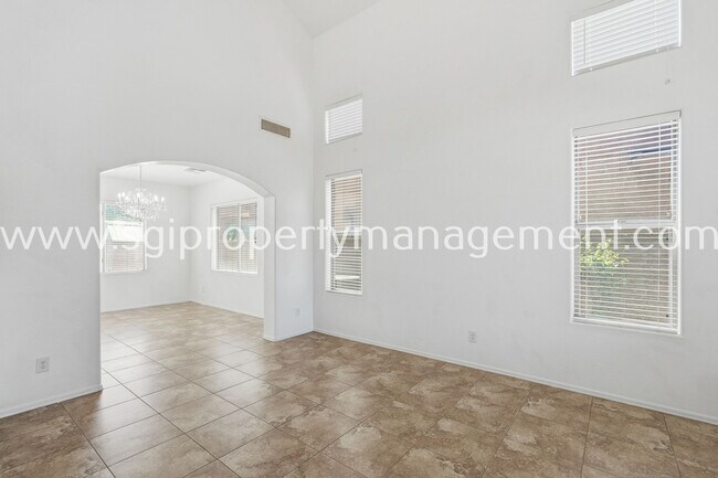 Foto del edificio - 6827 N 71st Dr