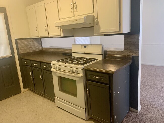 Foto del edificio - 4811 Floyd Ct