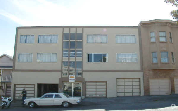 Foto del edificio - 6445 Geary Blvd