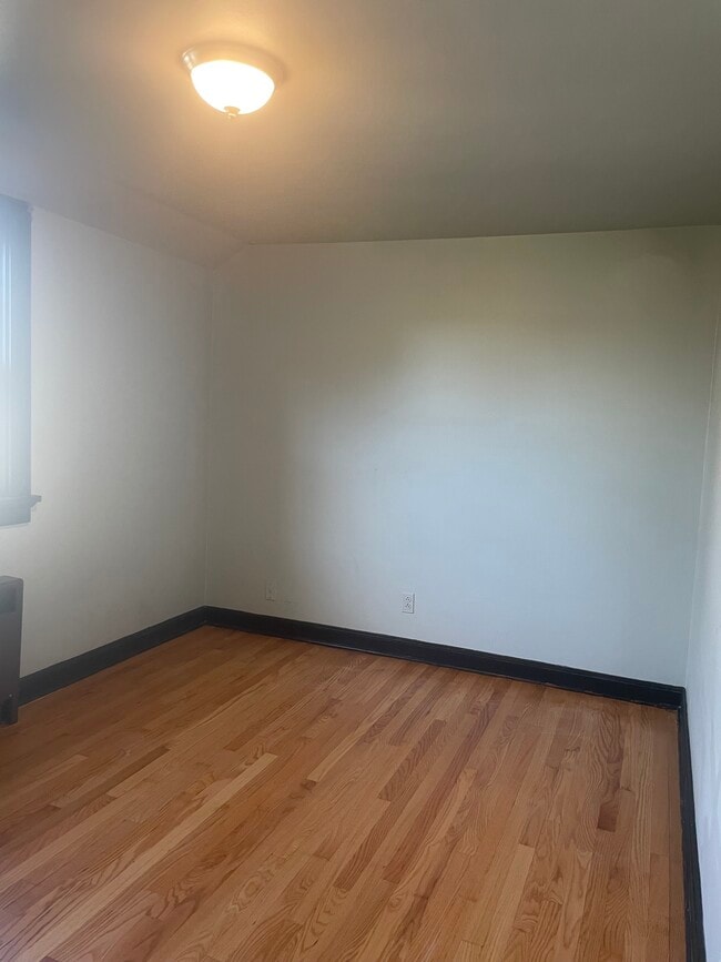 Bedroom 1 - 1628 S 18th St