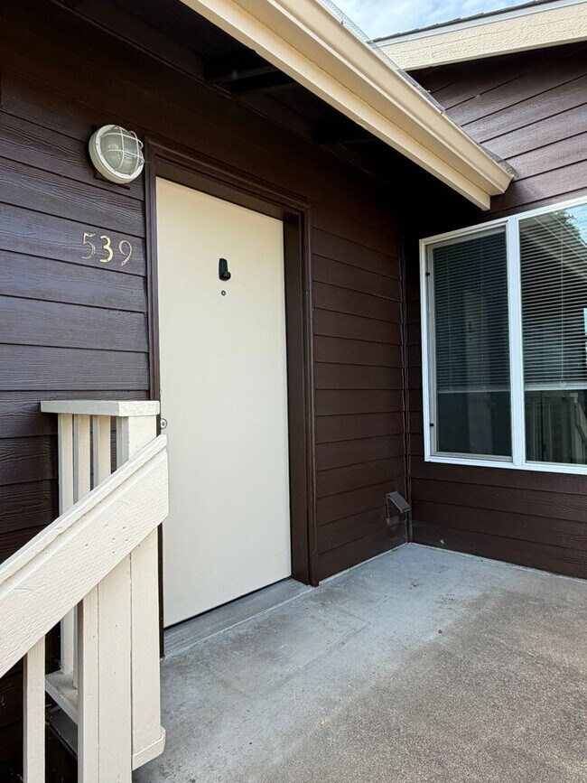 Foto del edificio - (560) 21st Street Duplex - 2 Bedroom / 2 Bathroom