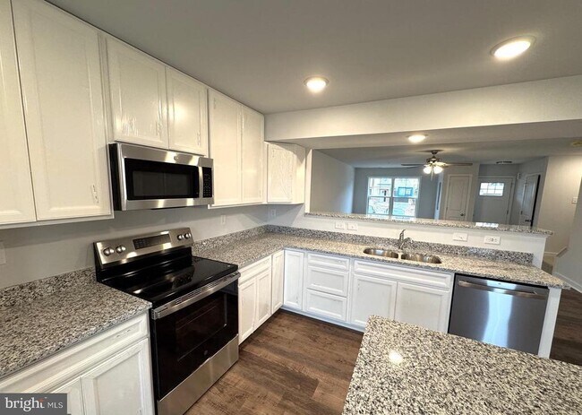 Foto del edificio - 140 Olga Dr