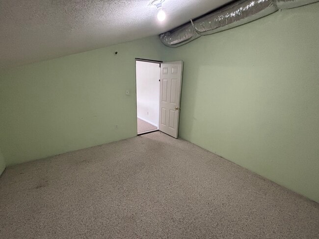 Building Photo - 900 Charnell Dr