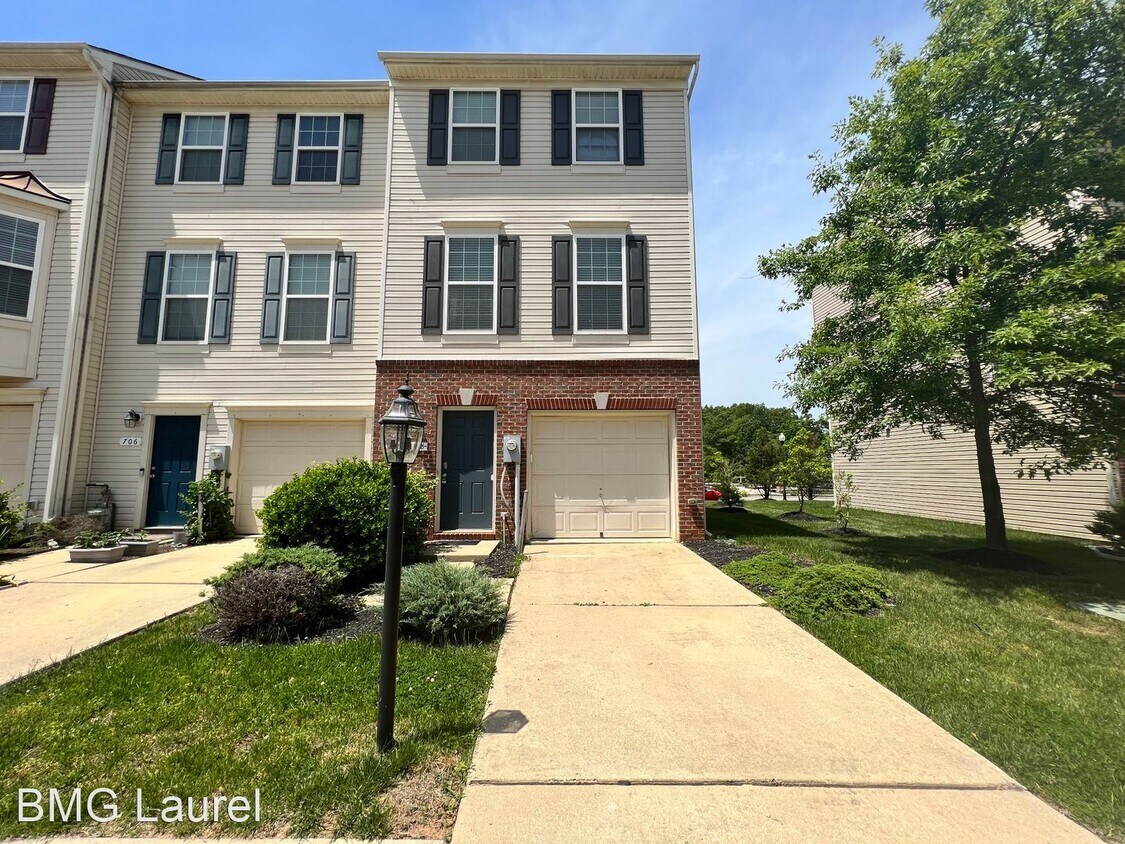 Foto principal - 2 br, 2.5 bath House - 708 Margaret Pl
