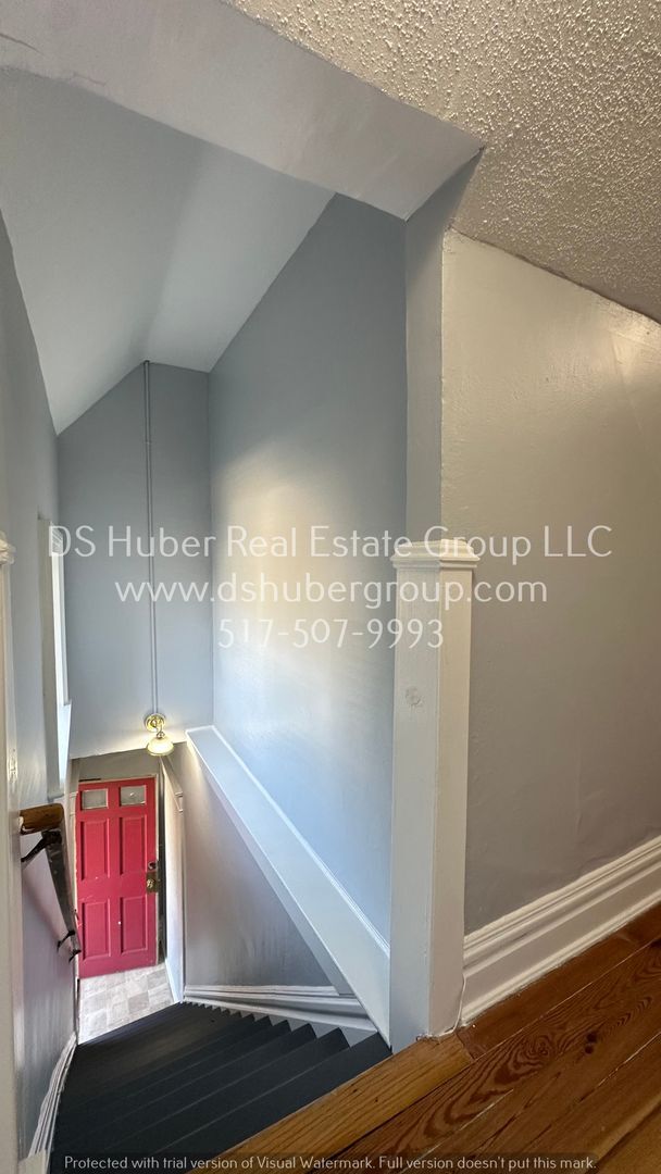 Foto del edificio - 533.5 Seymour Ave