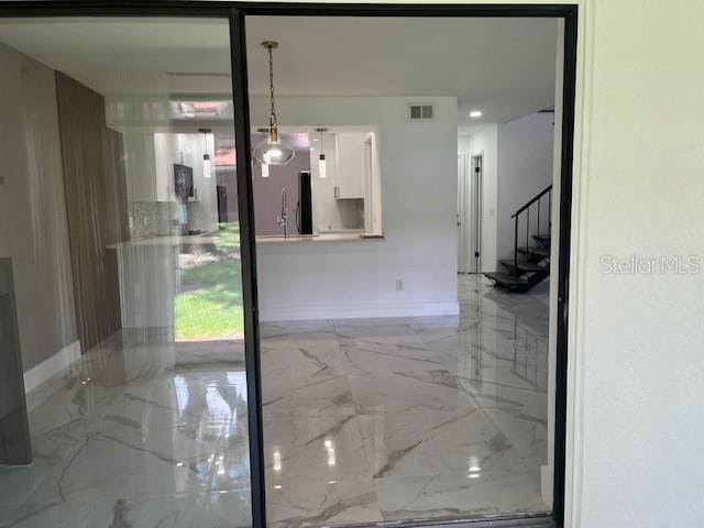 Building Photo - 8217 Breeze Cove Ln