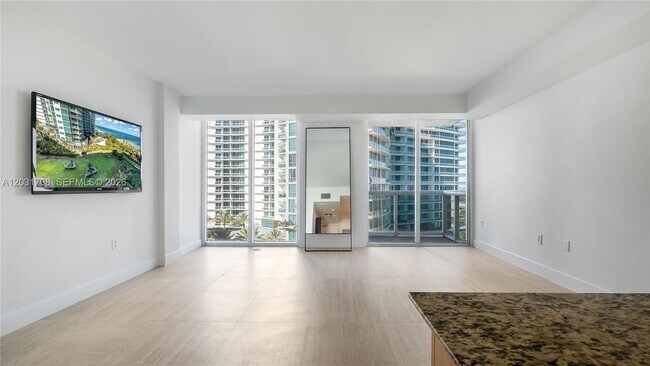 Foto del edificio - 10275 Collins Ave